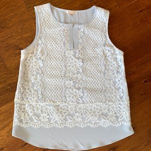Skies are Blue size M Lace sleeveless top